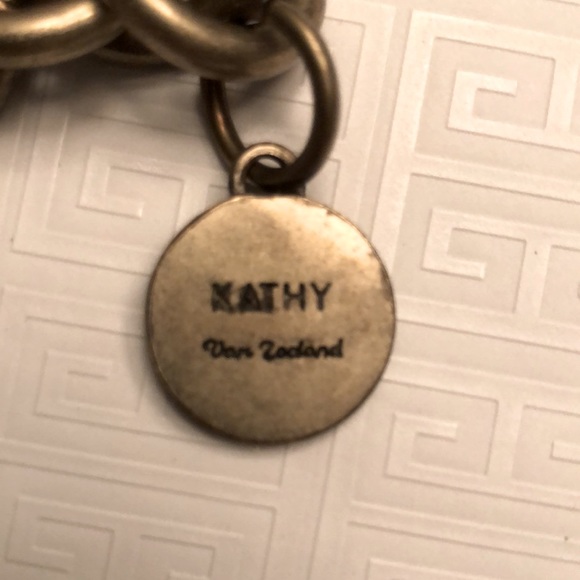 Kathy Van Zeeland cute little purse with key chain - Picture 11 of 12